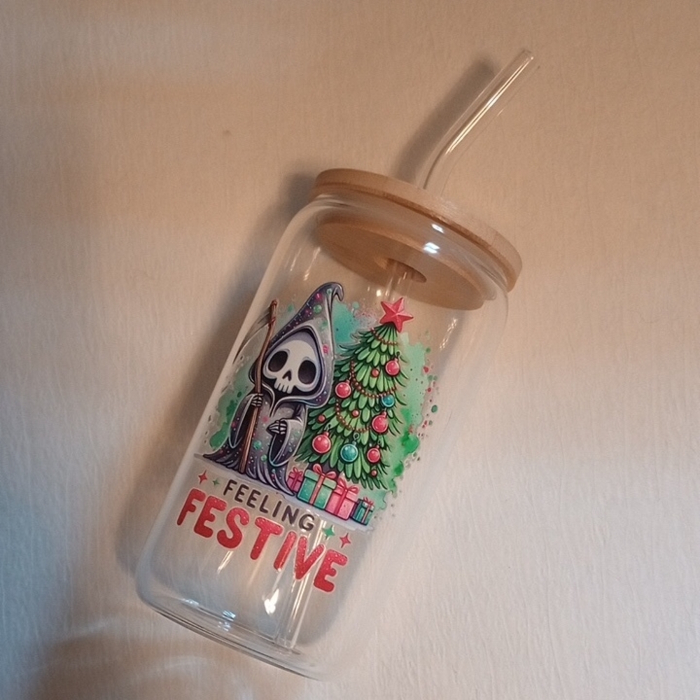 Festive Skull Christmas Glass Tumbler 16oz
